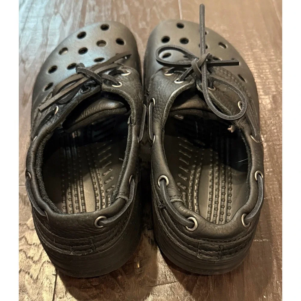 Crocs Islander Pit Crew M 8 W 10 Boat Shoes Black Leather Lace Up Clogs Preppy